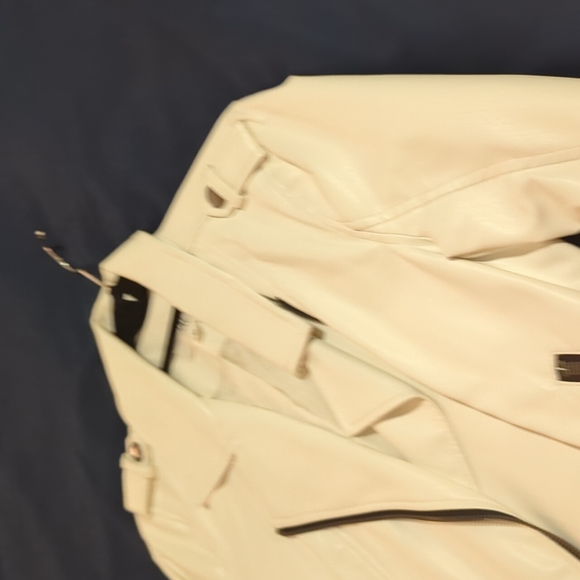 Jacket - Picture 4 of 5